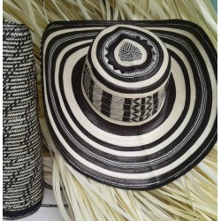 SOMBREROS Y PONCHOS